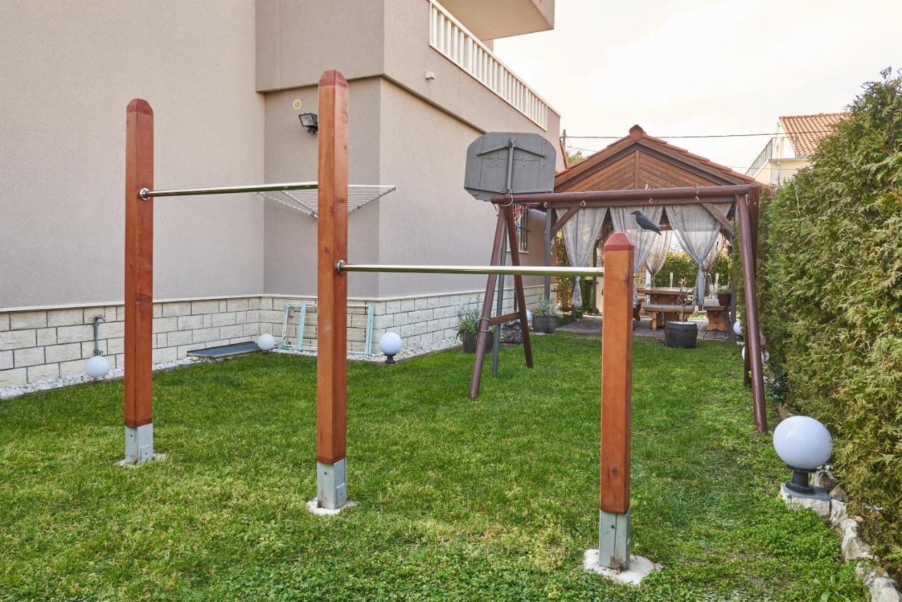 Apartments Lovric With Sea View Kaštela 外观 照片